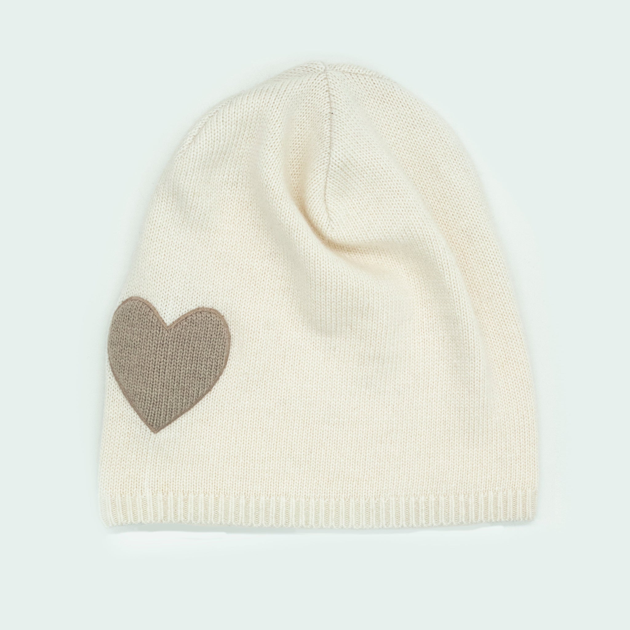 SLOUCHY HAT WITH HEART PATCH