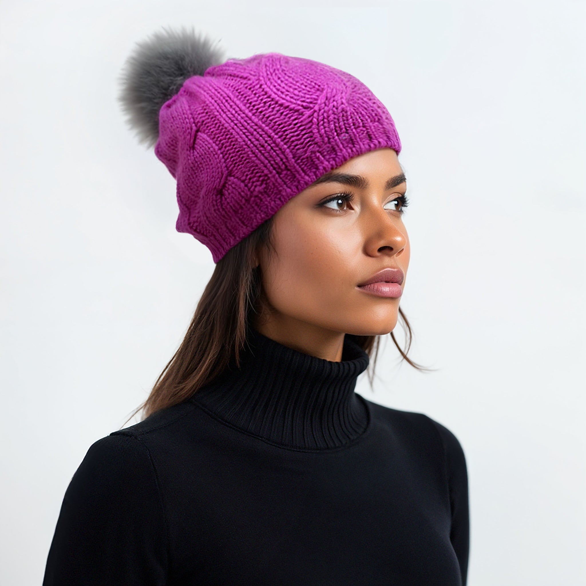 CABLE HAT WITH POM