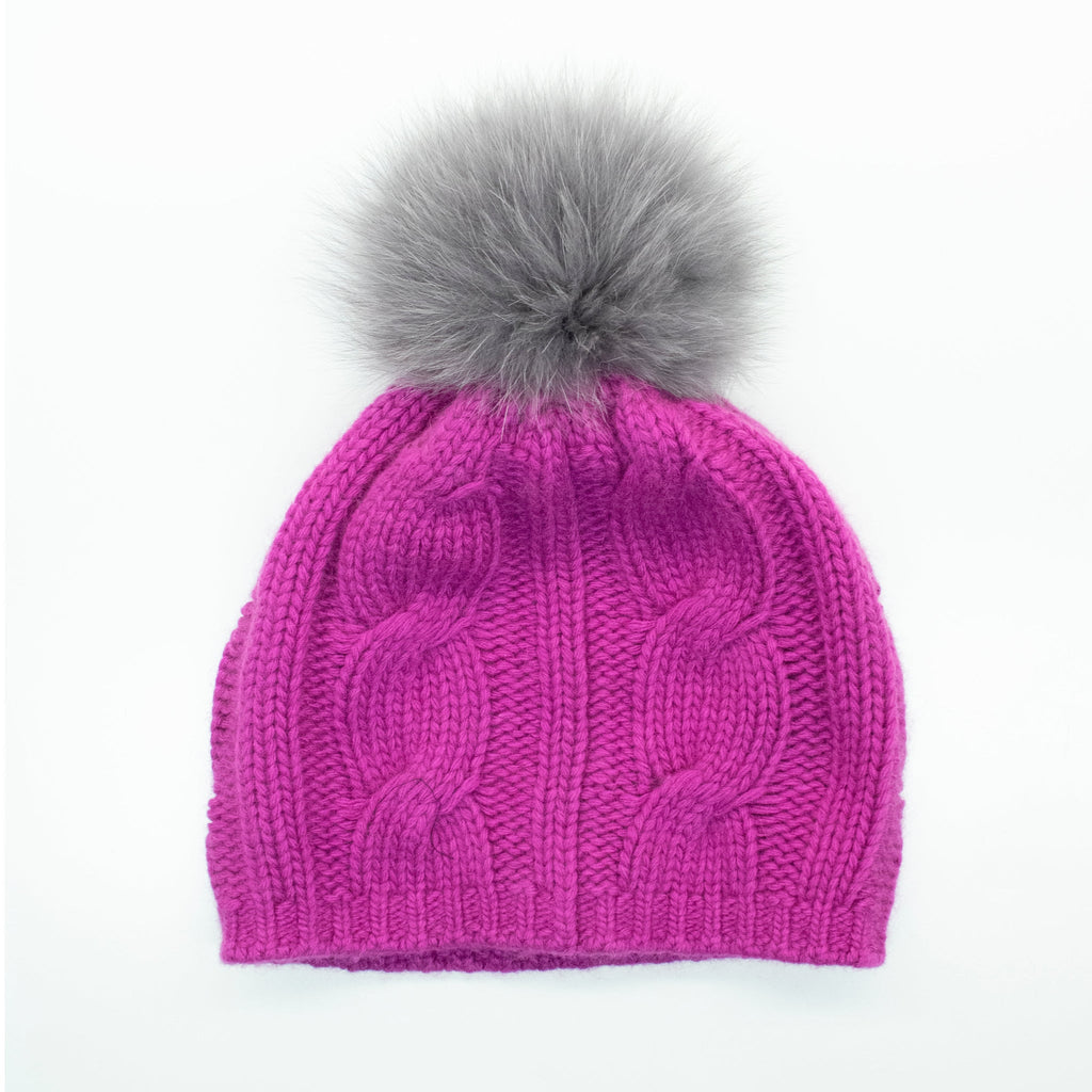 CABLE HAT WITH POM