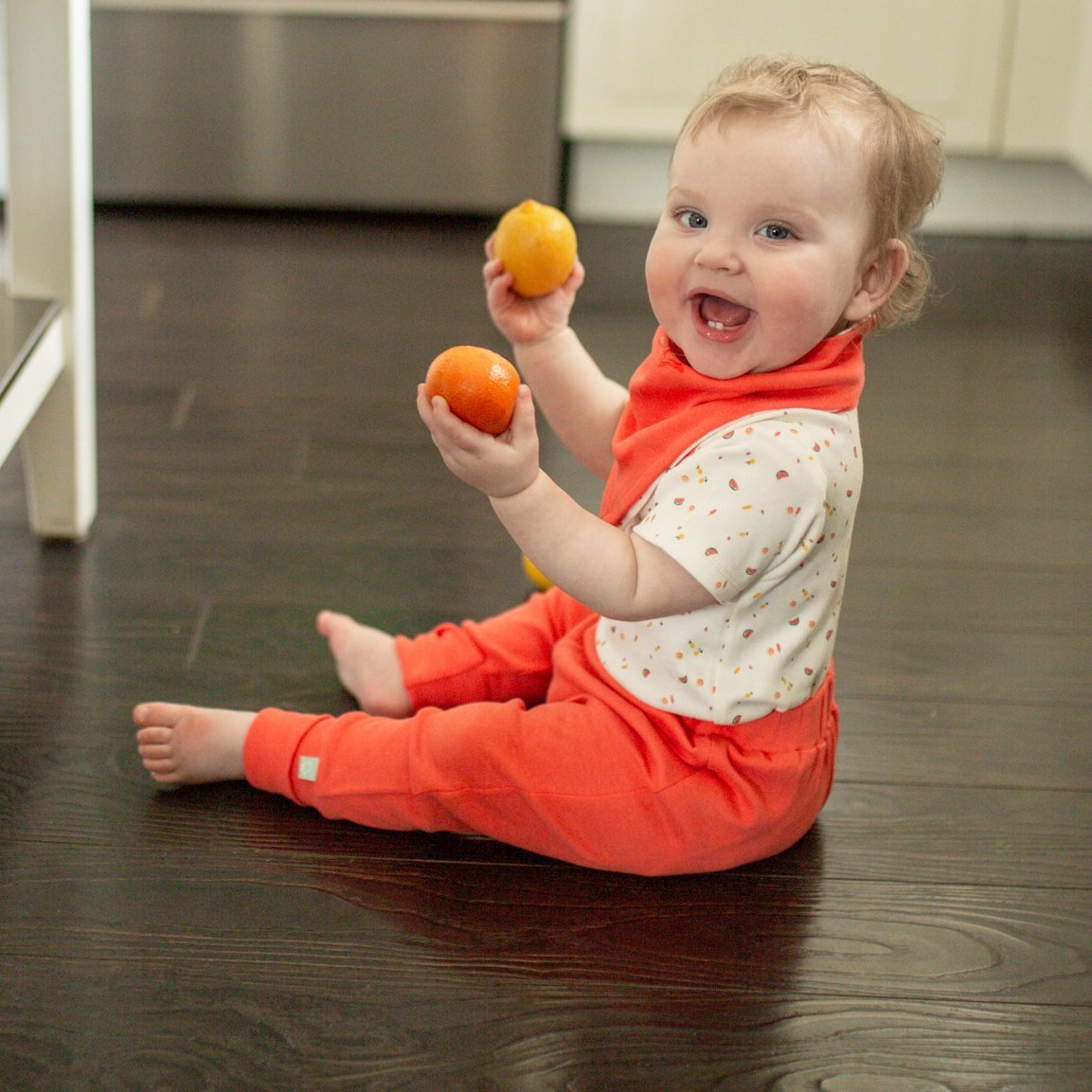 kerchief bib | tutti frutti