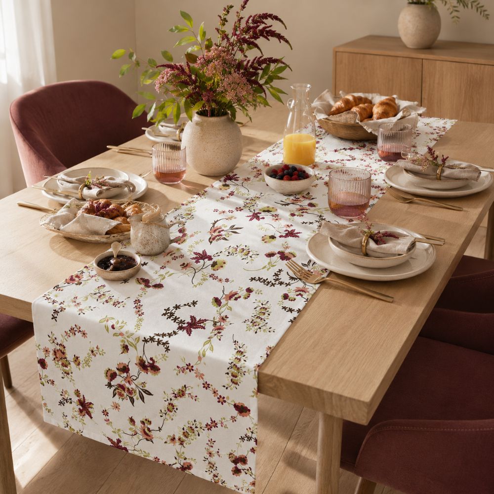 Charlo's Table Runner Marais Beige Bordo  18" x 59"