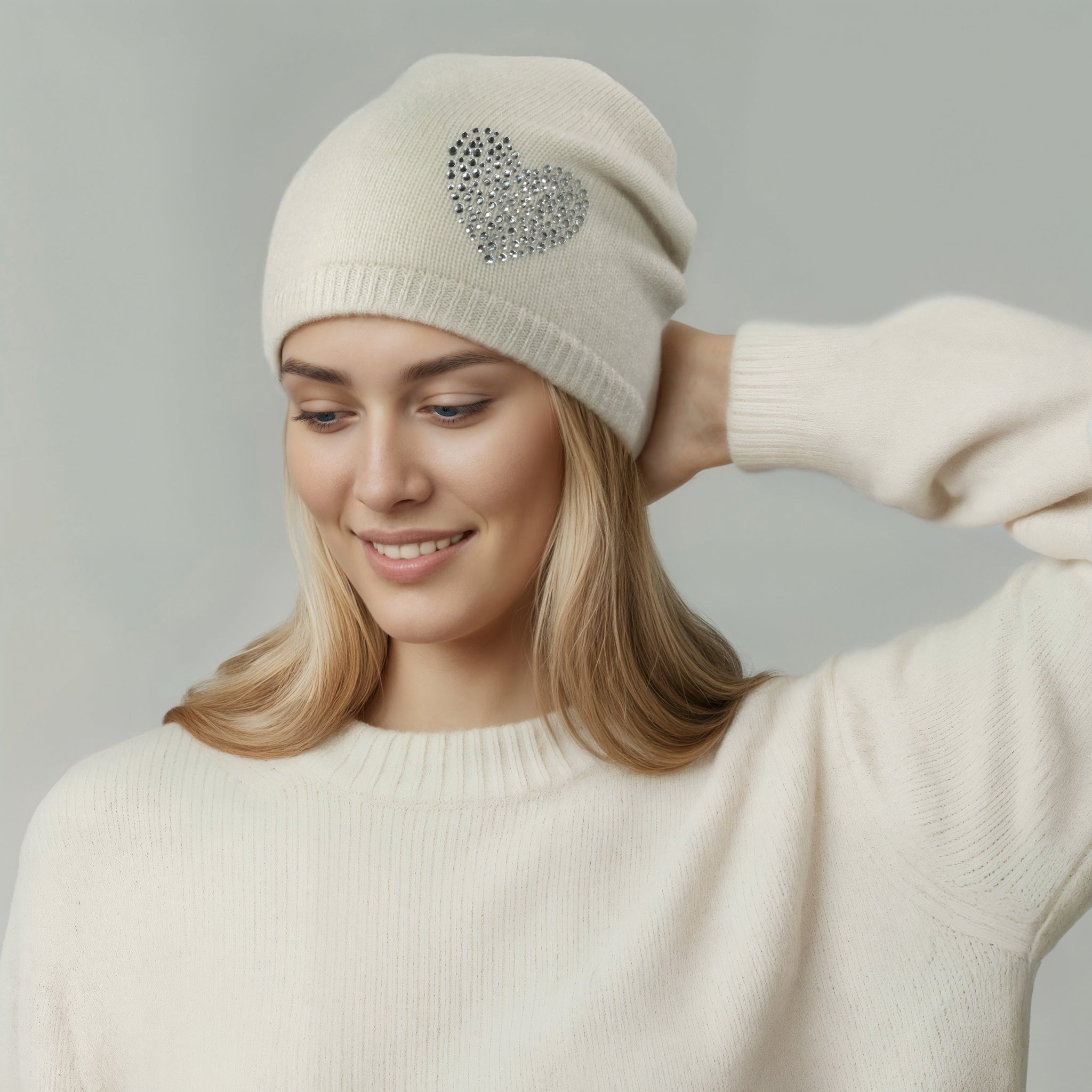 CASHMERE HAT WITH CRYSTAL STONES