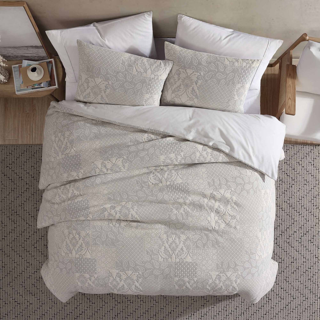 Paisley 3 Piece Ivory Cotton Matelassé Comforter Set