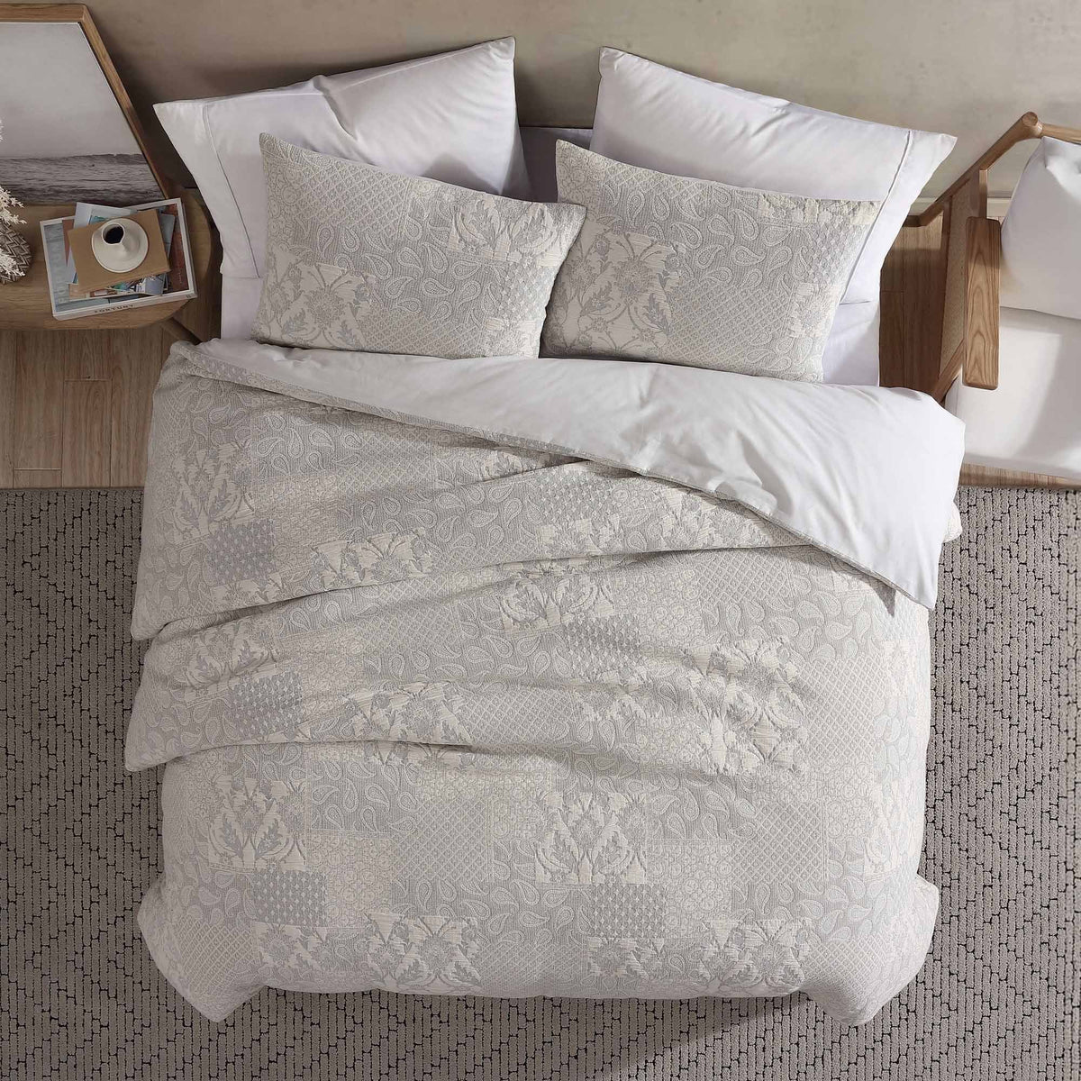 Paisley 3 Piece Ivory Cotton Matelassé Comforter Set
