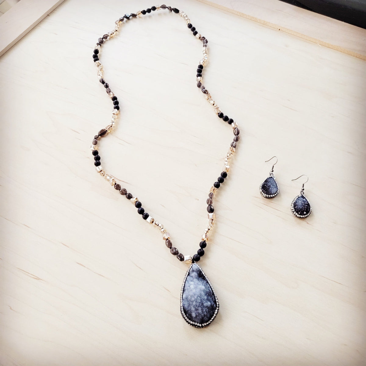**Sparkling Black Druzy Drop Earrings 219cu