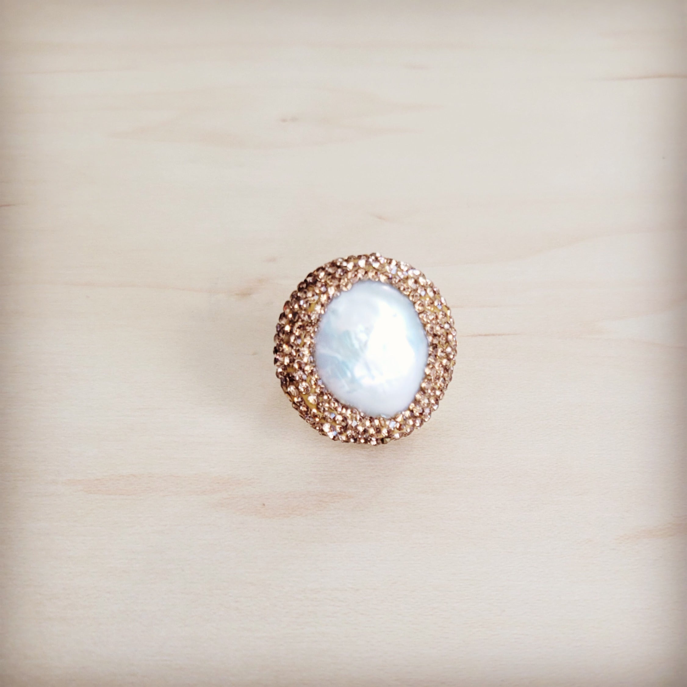 **Gilded Aurora Pearl Ring 012kk