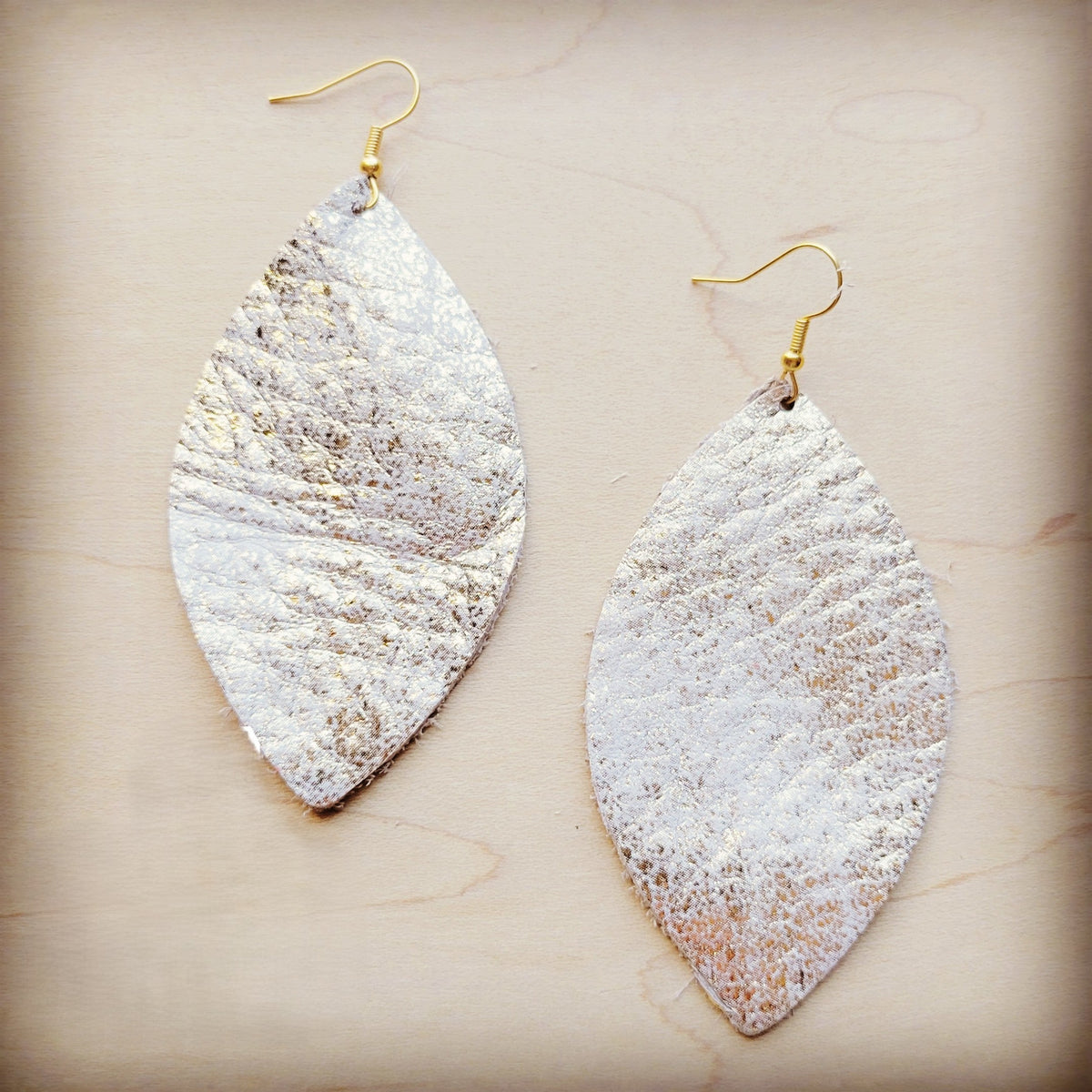 **Leather Oval Earring-Heavy Metal White 209t