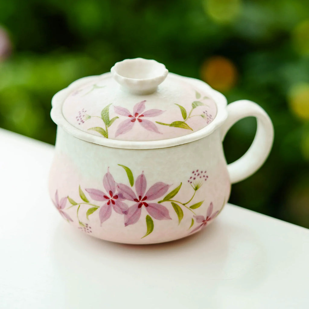 Hand-Painted Pink Floral Ceramic Tea Cup with Lid – 123ml Traditional Gift Box Set