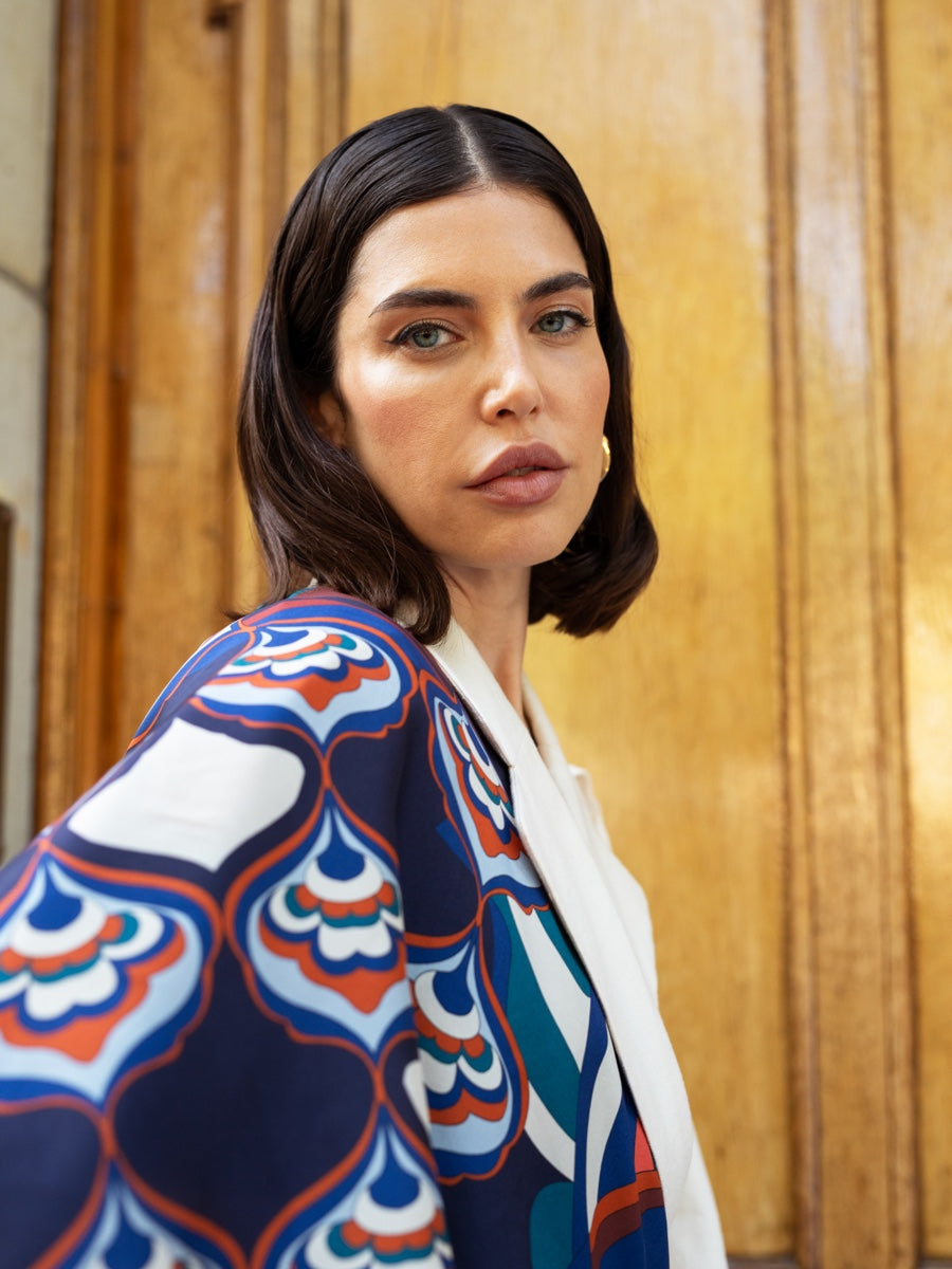 Giorgia (blue/red) - Italian soft and lightweight foulard made from pure silk