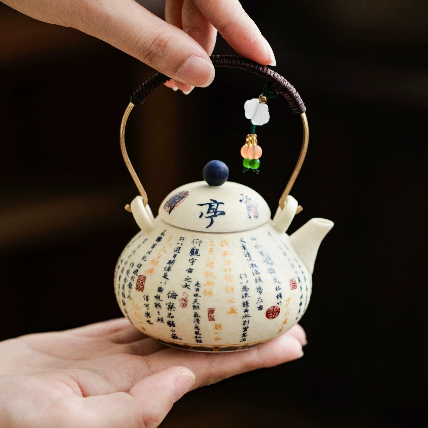 Yanmian White Porcelain Calligraphy Teapot with Handle – Lantingxu Series