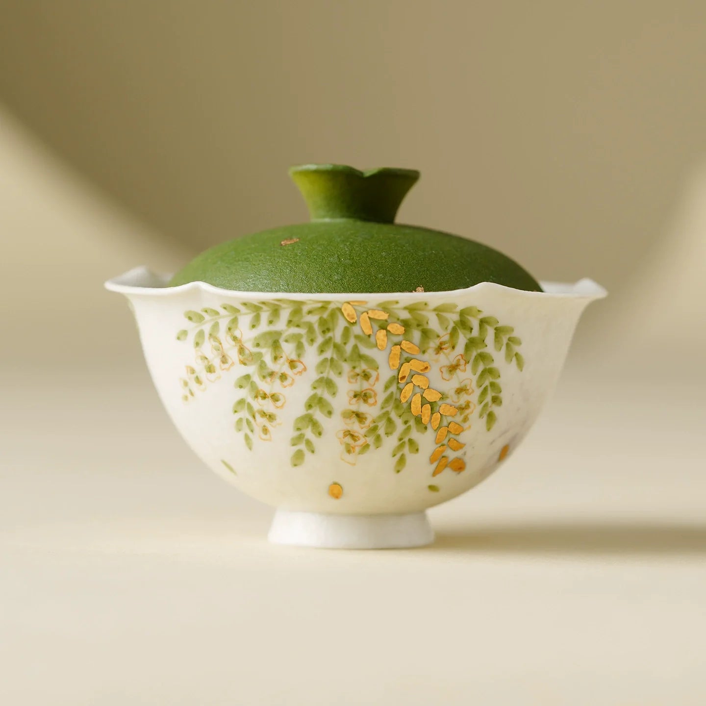 Handmade Ceramic Gaiwan with Green Leaf Design – 95ml Traditional Chinese Tea Cup with Lid