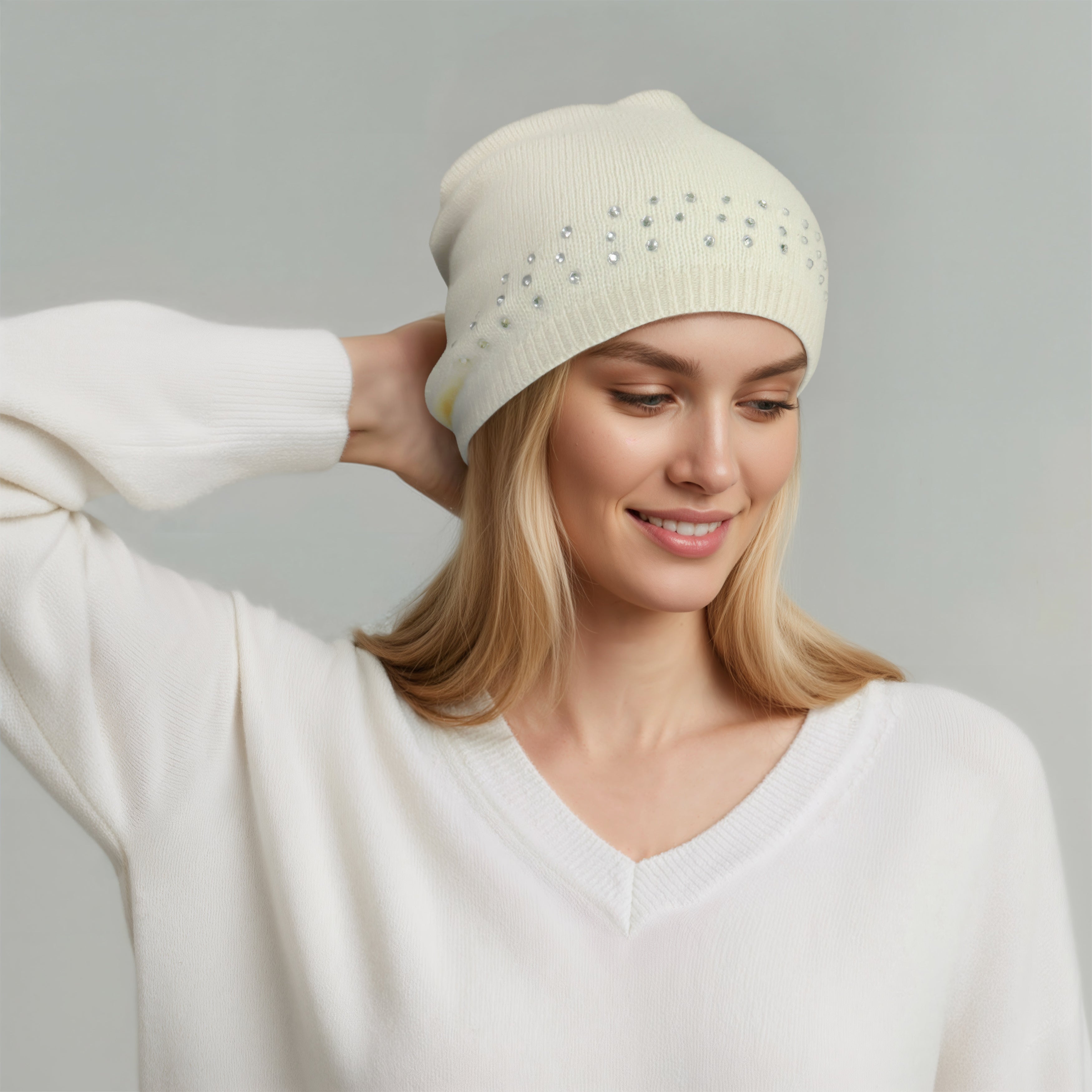 SLOUCHY HAT WITH CRYSTALS