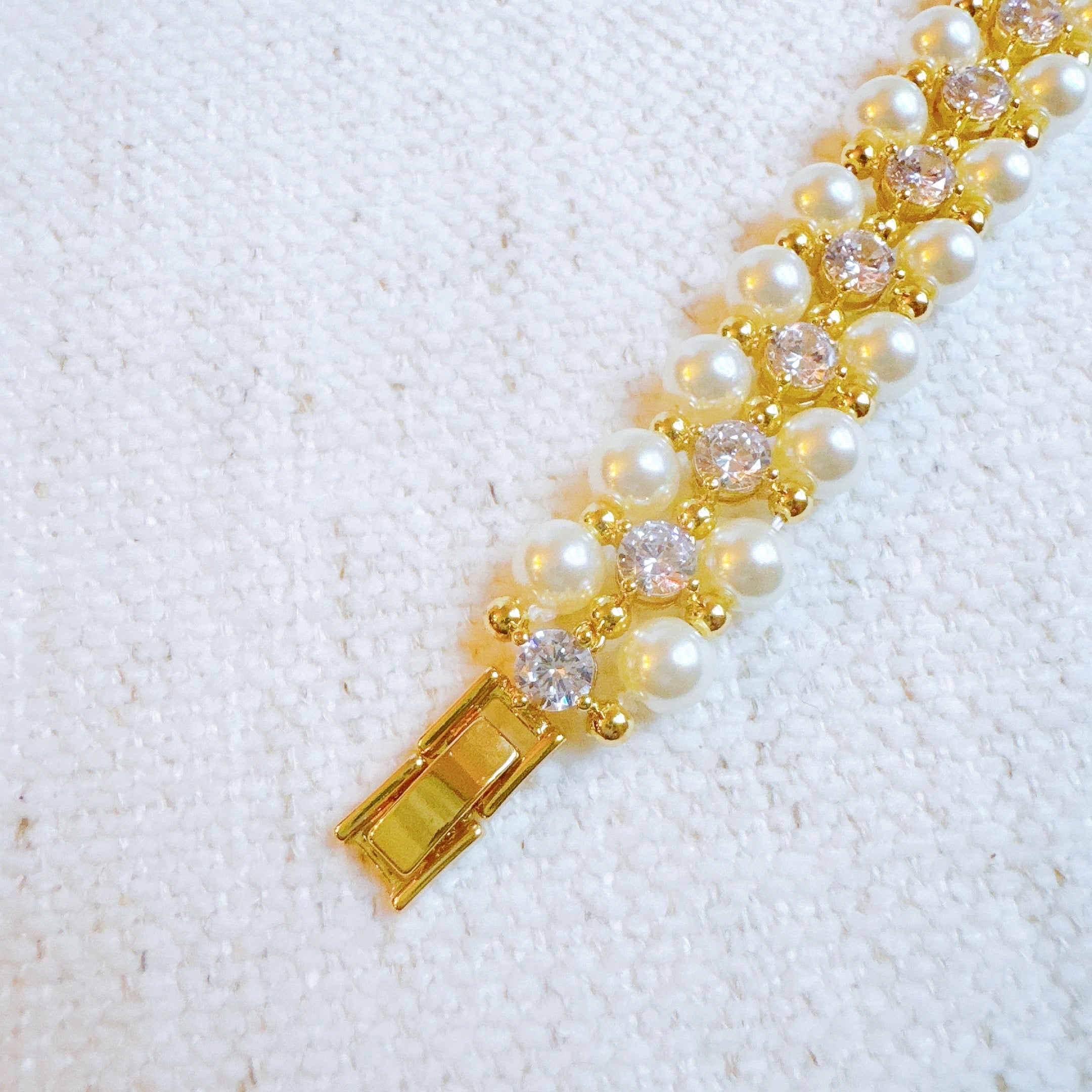 Heirloom Pavé Strand- Pearl, Cubic Zirconia &18 KT Gold Plated Bracelet