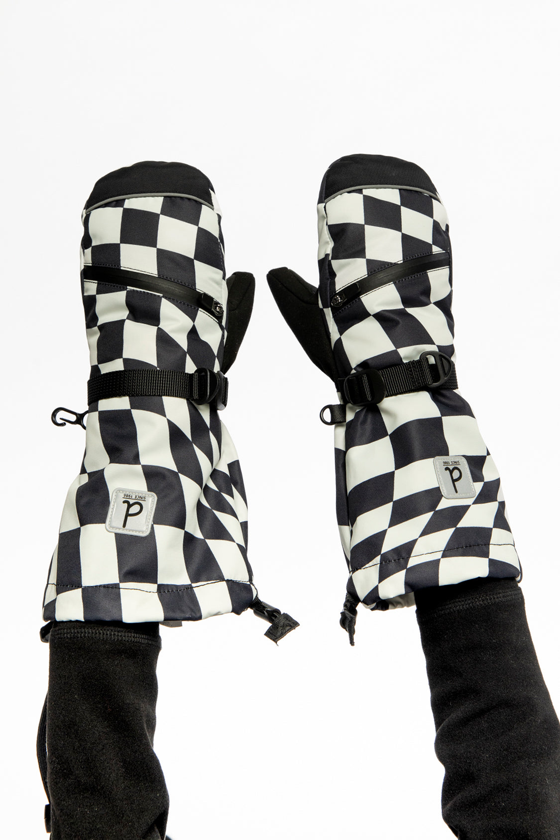 Teknik Winter Mittens White Checkered Print
