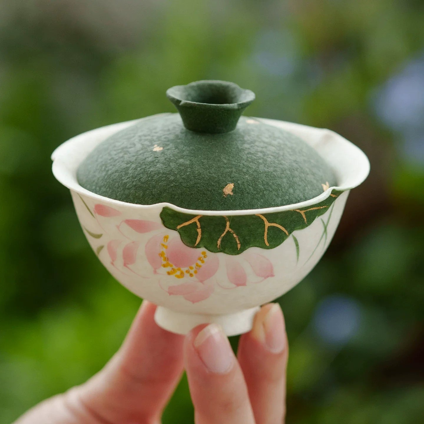 Handmade Ceramic Gaiwan with Lotus Design – 95ml Traditional Chinese Tea Cup with Lid