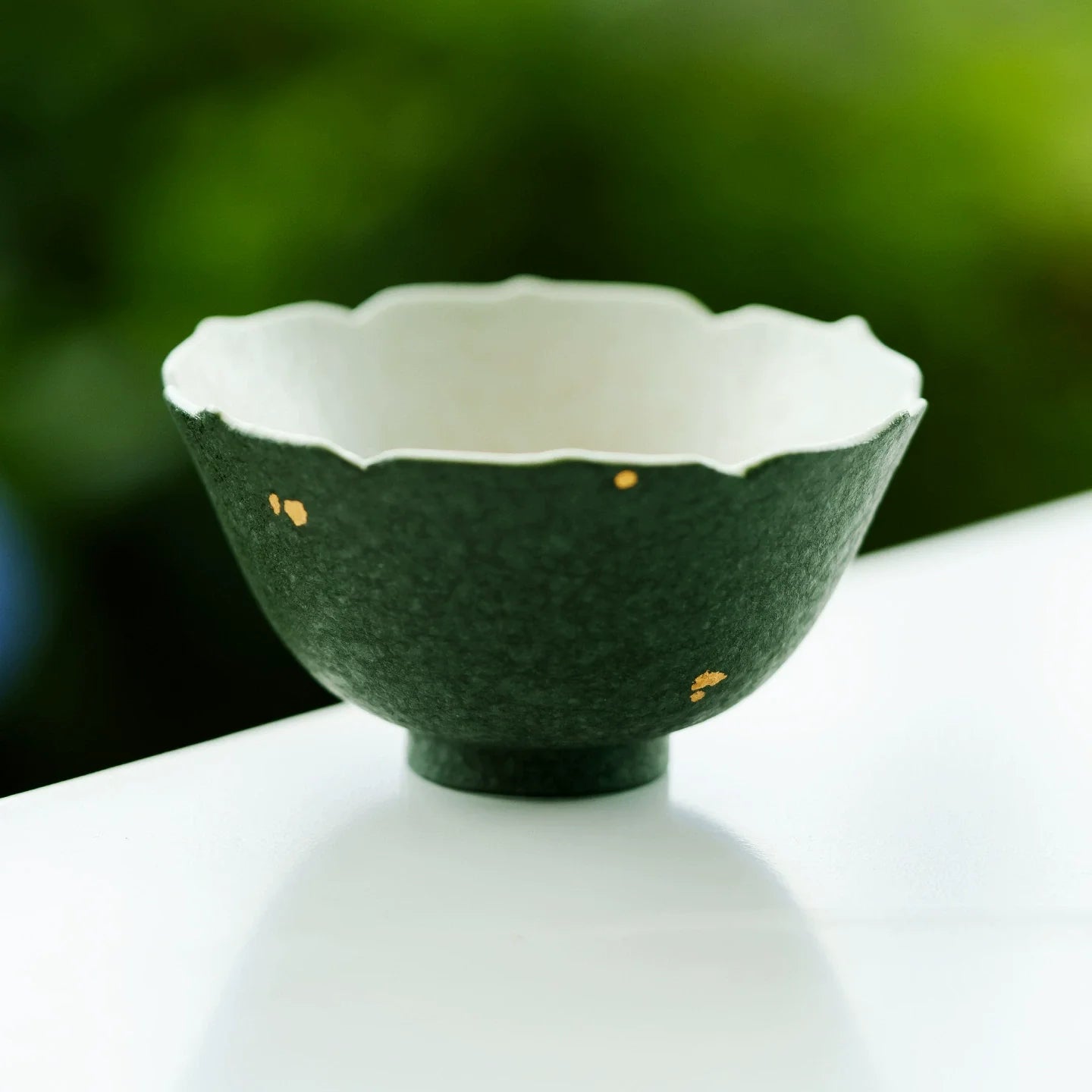 Handmade Green Ceramic Teacup with Scalloped Rim – 50ml Traditional Chinese Tea Cup