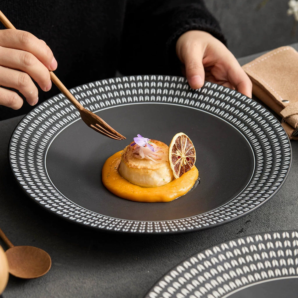 Chain-Link Geometric Matte Black Pasta Plate – Midnight Series
