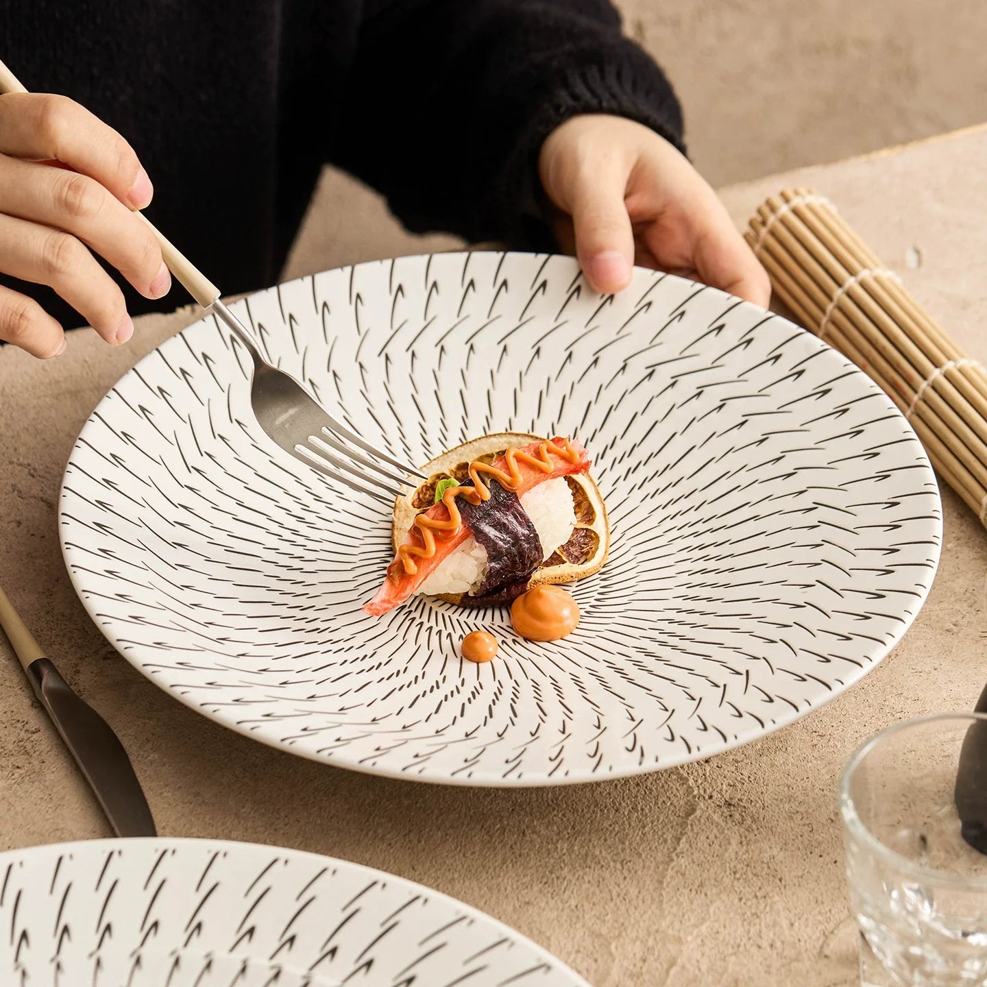 Radiant Pattern Ceramic Dinner Plate – Black & White Minimal Art Tableware