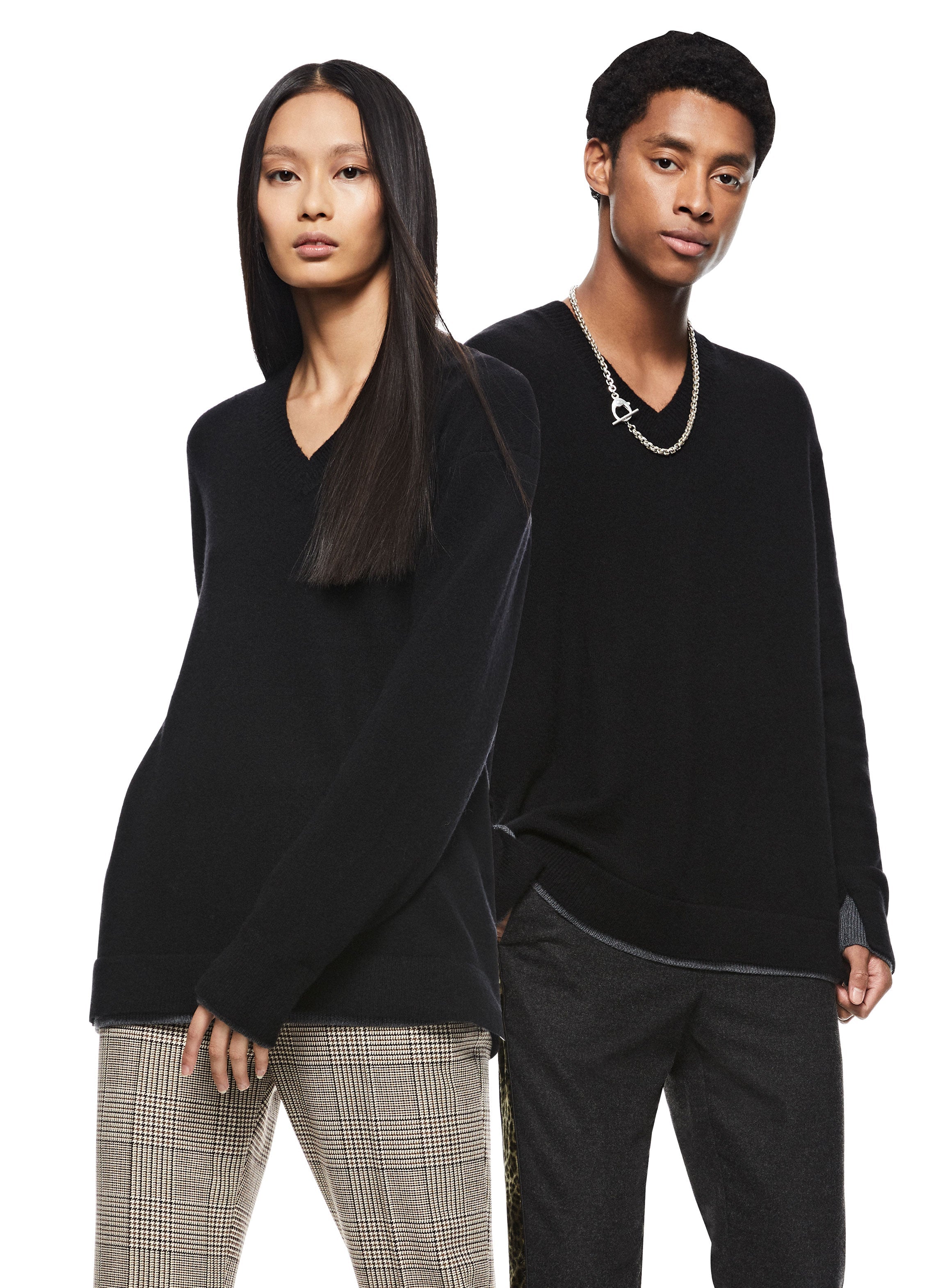 Merino Wool V-Neck Sweater (Black)