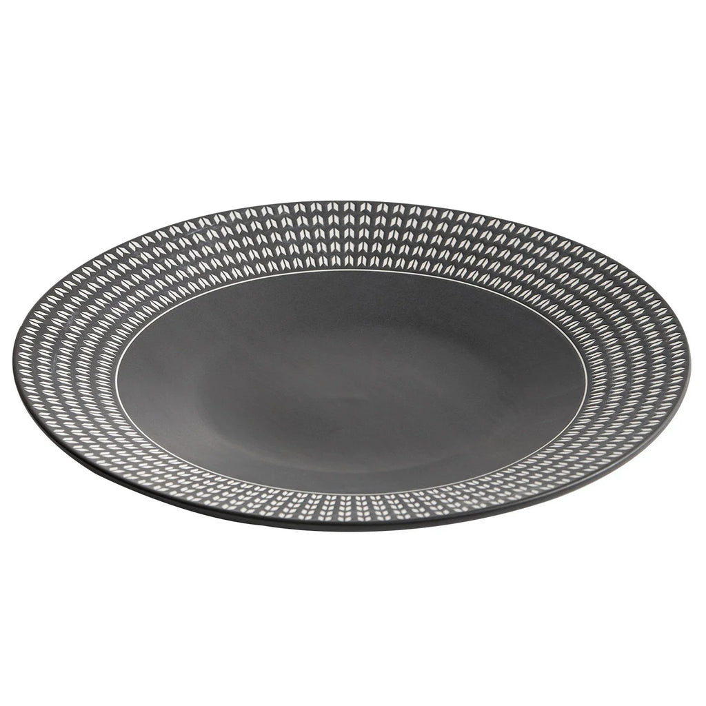 Chain-Link Geometric Matte Black Pasta Plate – Midnight Series