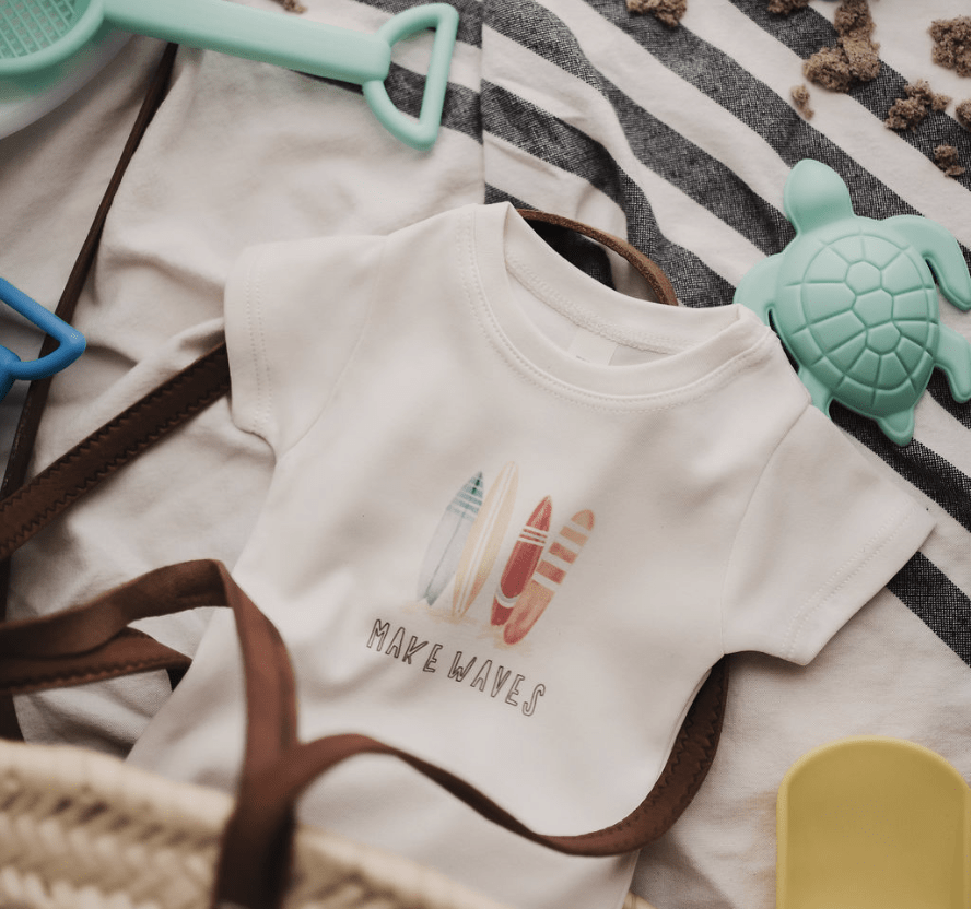 graphic tee | make waves
