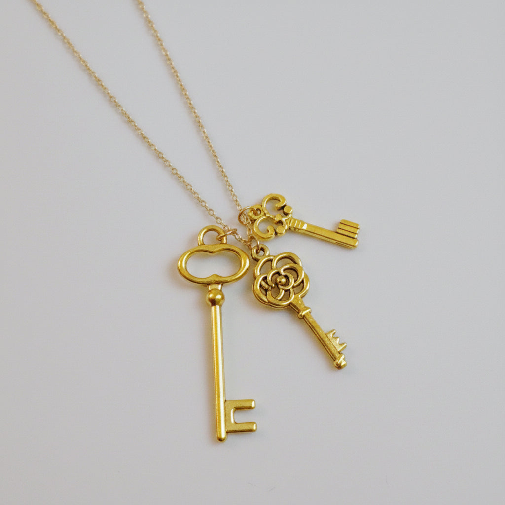 Favorite Things - Keys Necklace – Gold Plated | Vintage Charm, Dainty Jewelry