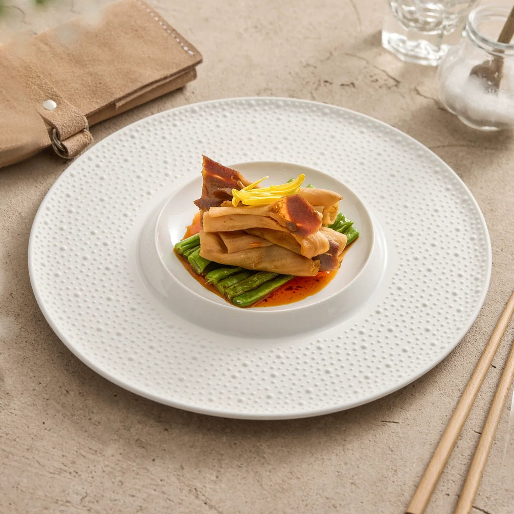 Textured Rim Porcelain Dinner Plate | Inner Coupe Fine Dining Plate