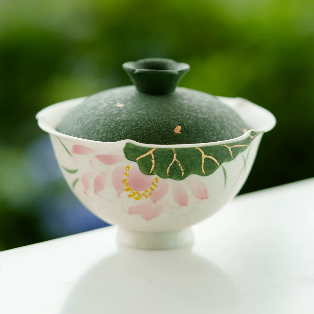 Handmade Ceramic Gaiwan with Lotus Design – 95ml Traditional Chinese Tea Cup with Lid