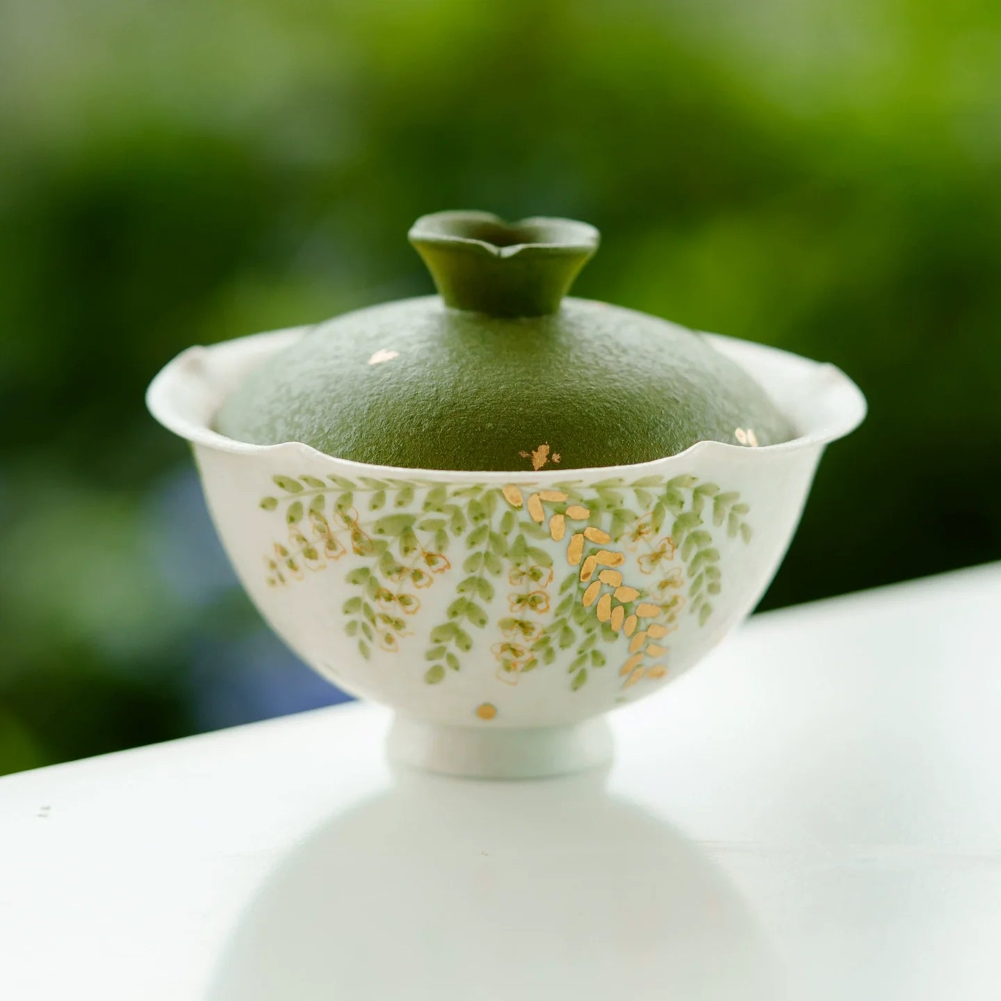 Handmade Ceramic Gaiwan with Green Leaf Design – 95ml Traditional Chinese Tea Cup with Lid