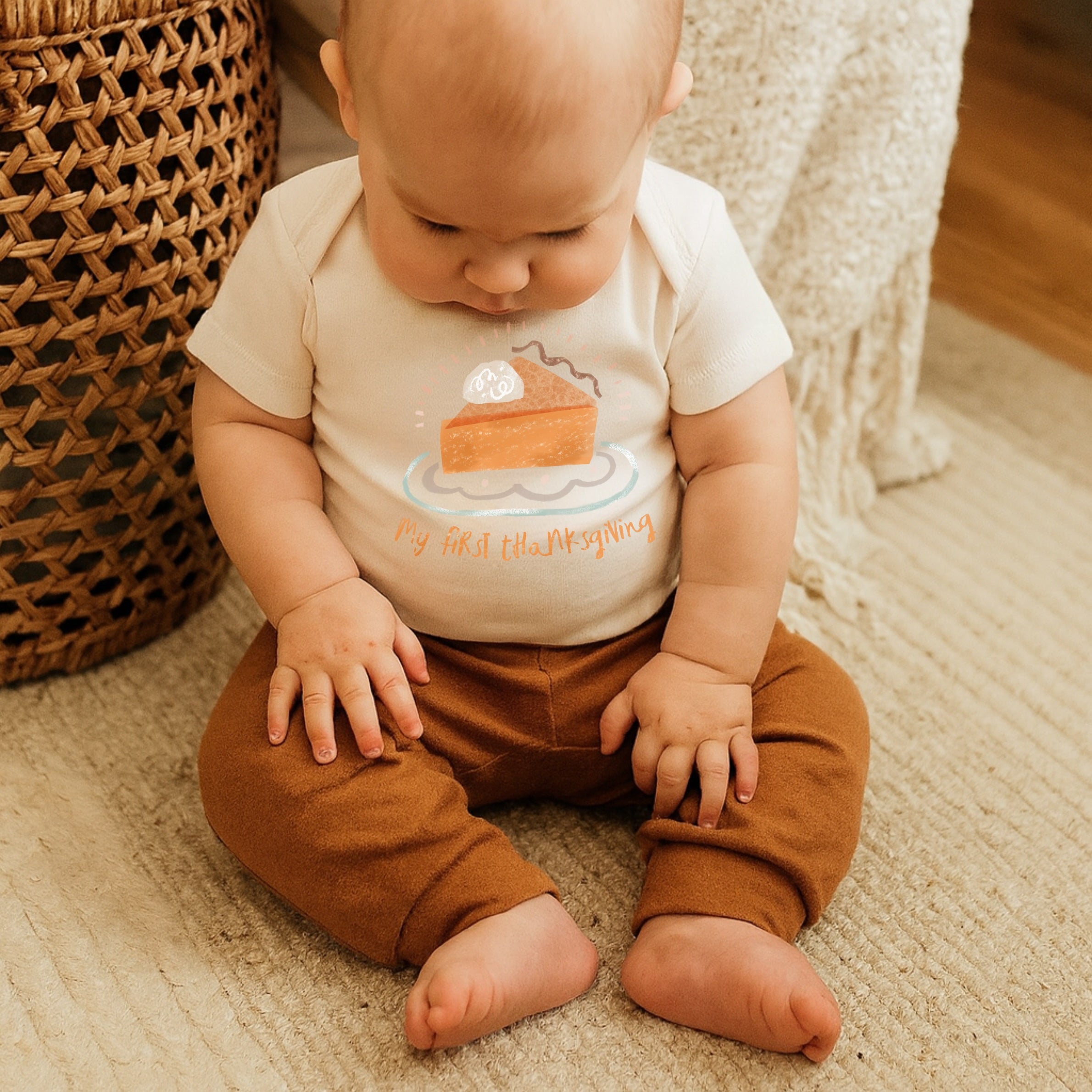 graphic bodysuit | thanksgiving pie