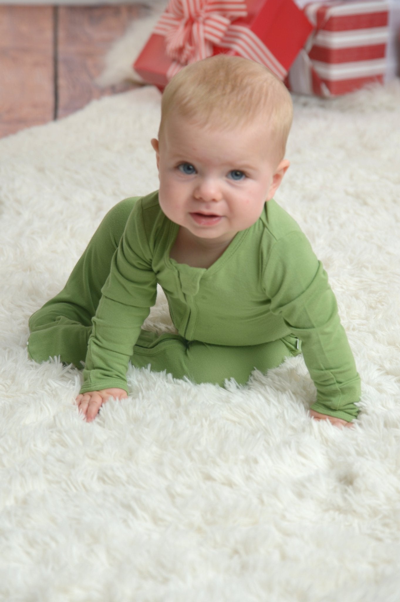 Green Bamboo Zipper Footie