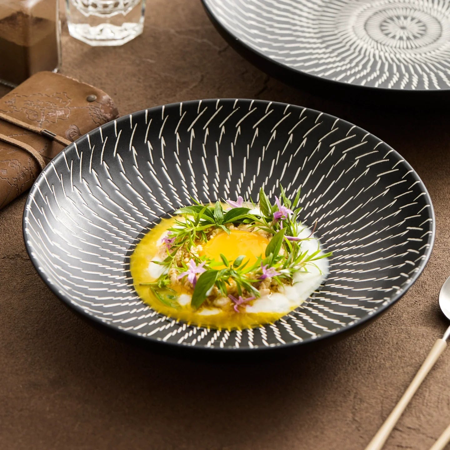 Luxury Black Ceramic Pasta Plate – 9" & 11" Modern Deep Dinner Bowl