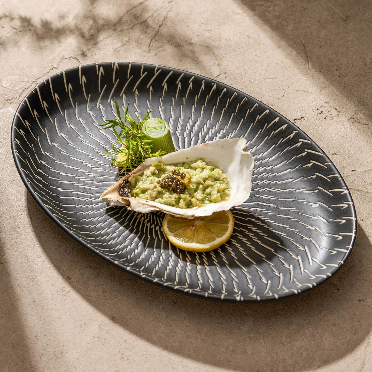 Luxury Ceramic Serving Plate – 11" Black Rectangular Porcelain Dish